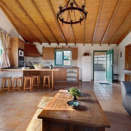 Apartamento Tily Икод де лос Винос Екстериор снимка