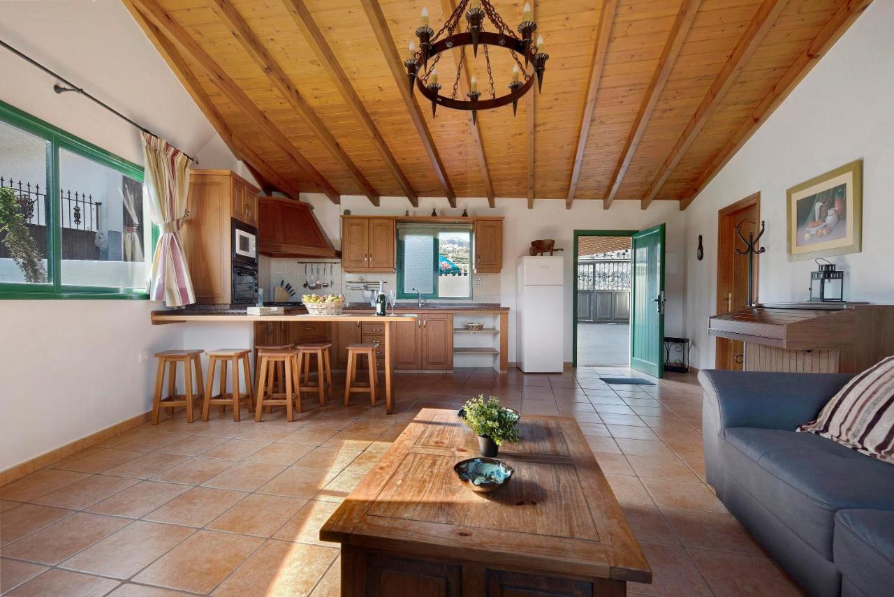 Apartamento Tily Икод де лос Винос Екстериор снимка